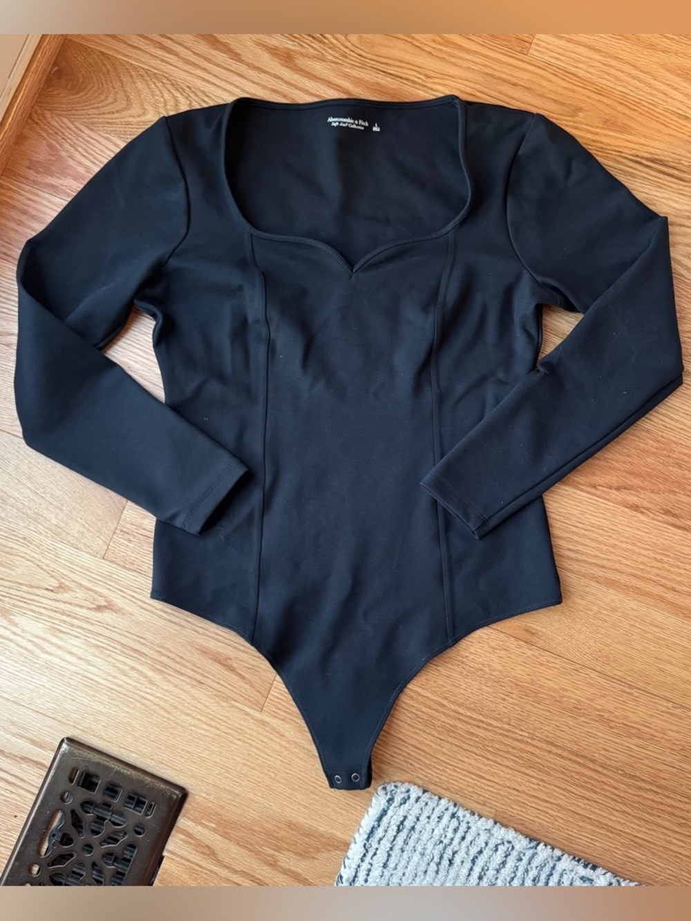 Abercrombie Soft A&F Collection Sweetheart Neck Long Sleeve Bodysuit Black Large